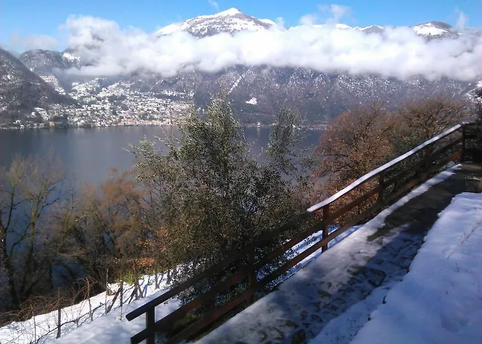 Tra Lago E Montagna Baita La Morena